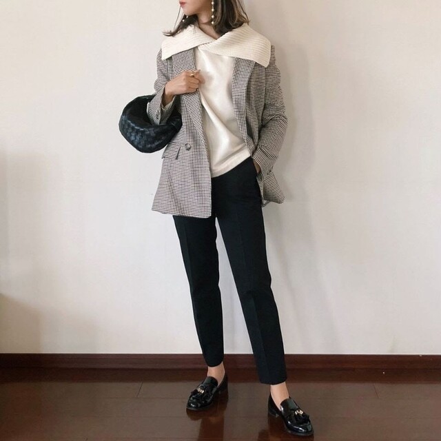 ZARA(ザラ)の【完売品】ZARA　コントラストスウェットシャツ　Sサイズ　エクリュ レディースのトップス(ニット/セーター)の商品写真