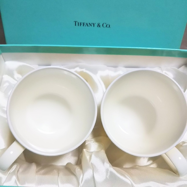 Tiffany & Co.(ティファニー)のティファニー ペアマグカップ キッズ/ベビー/マタニティの授乳/お食事用品(マグカップ)の商品写真