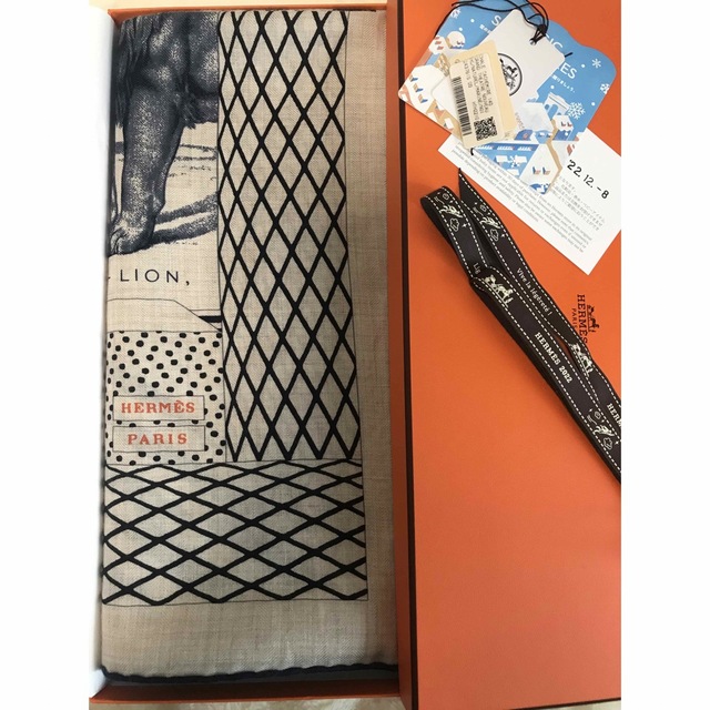 Hermes(エルメス)のタイムセール！エルメス　グラン・テアトル・ヌーボー  カシシル　140  レディースのファッション小物(ストール/パシュミナ)の商品写真