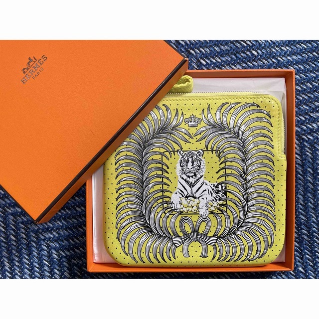 Hermes - 美品❤️ エルメス カレ ポケット 王者の虎　コインケース