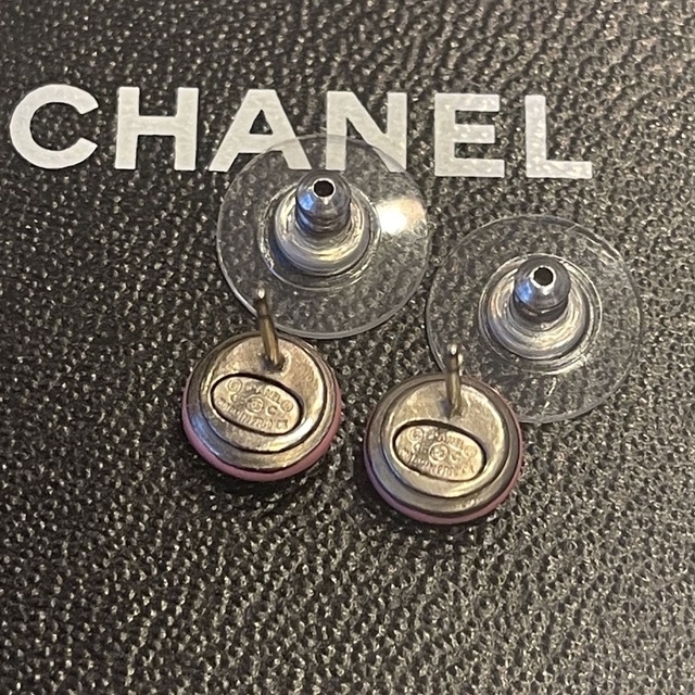 CHANEL - CHANEL シャネル ミニロゴピアス 【早い者勝ち、お値下げ】の ...