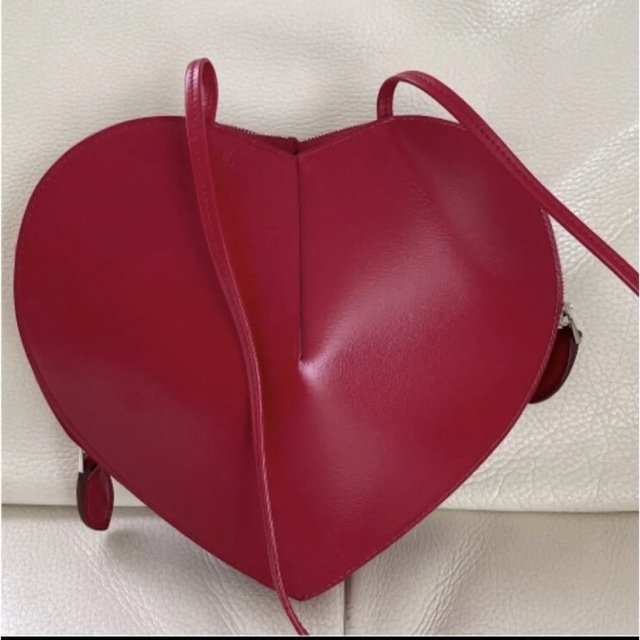 Azzedine Alaïa(アズディンアライア)の専用です❣️人気ALAIA ❤︎LE COEUR ハート バッグ レディースのバッグ(ショルダーバッグ)の商品写真