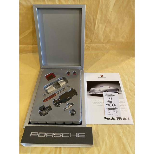 Porsche(ポルシェ)の激レア！非売品！ポルシェ356Ｎｒ１　組立式ミニカー！ エンタメ/ホビーのおもちゃ/ぬいぐるみ(ミニカー)の商品写真