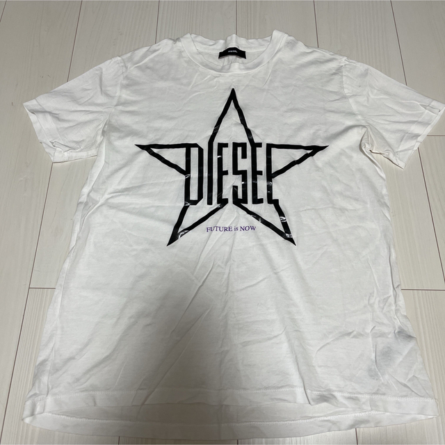 DIESEL(ディーゼル)のDIESEL ディーゼル　Tシャツ　ロゴプリント レディースのトップス(Tシャツ(半袖/袖なし))の商品写真