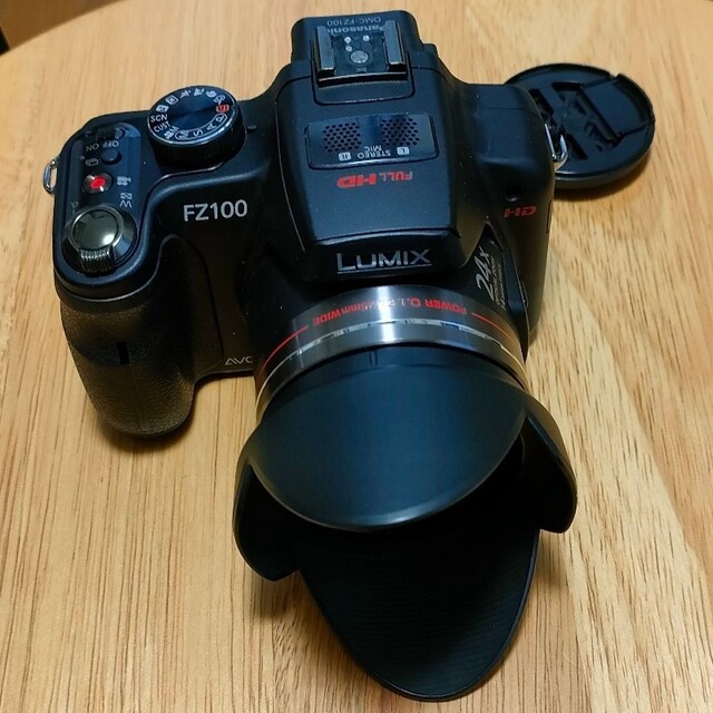 Panasonic(パナソニック)のパナソニック　LUMIX　DMC-FZ100　中古デジカメ　液晶難あり スマホ/家電/カメラのカメラ(コンパクトデジタルカメラ)の商品写真