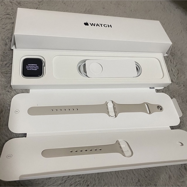 Apple Watch(アップルウォッチ)の【にに様専用】Apple Watch SE 40mm スマホ/家電/カメラのスマートフォン/携帯電話(その他)の商品写真