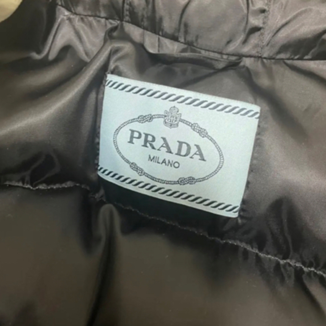 PRADA(プラダ)のPRADA プラダ　ダウン　コート　ファーダウン　ダウンジャケット　ホワイト レディースのジャケット/アウター(ダウンジャケット)の商品写真