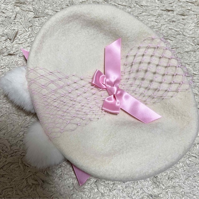 Angelic Pretty(アンジェリックプリティー)のAngelic Pretty きまぐれcatベレー 白 レディースの帽子(ハンチング/ベレー帽)の商品写真