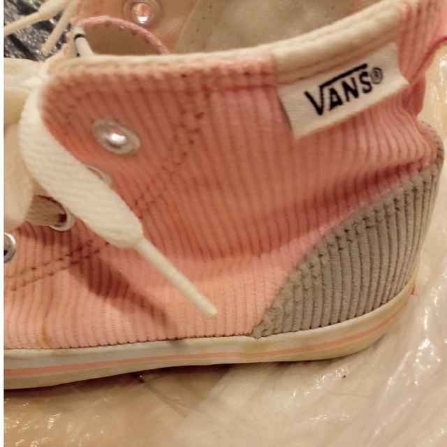 VANS(ヴァンズ)のvansピンクスニーカー17センチ キッズ/ベビー/マタニティのキッズ靴/シューズ(15cm~)(スニーカー)の商品写真