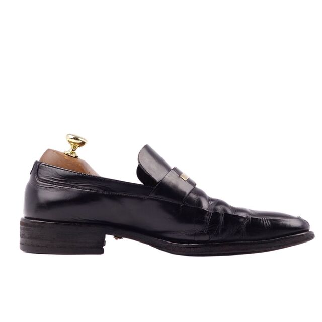Gucci(グッチ)のグッチ GUCCI ローファー ビジネスシューズ レザーシューズ スクエアトゥ ロゴ金具 カーフレザー 革靴 メンズ 42E(28cm相当) ブラック メンズの靴/シューズ(ドレス/ビジネス)の商品写真