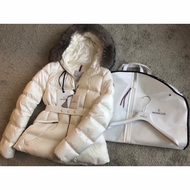 未使用】MONCLER/モンクレール Boed フォックスファー ダウン 未使用】MONCLER/モンクレール Boed フォックスファー ダウン