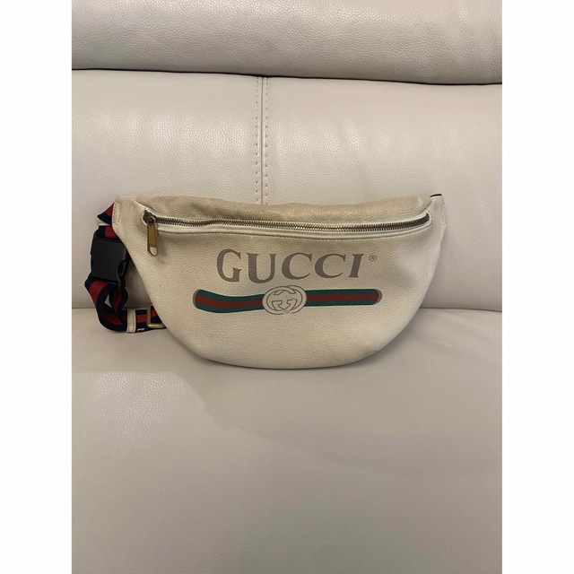 Gucci(グッチ)のGucci レザー　ベルトバック　ウエストポーチ　ホワイト メンズのバッグ(ウエストポーチ)の商品写真