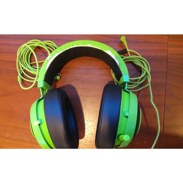 Razer(レイザー)のRazer KRAKEN PRO V2 GREEN ジャンク スマホ/家電/カメラのオーディオ機器(ヘッドフォン/イヤフォン)の商品写真