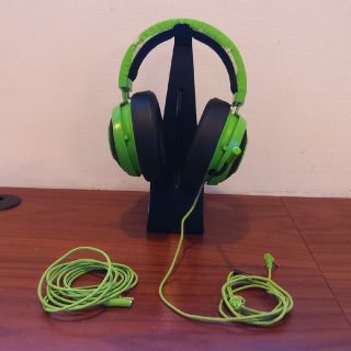 レイザー(Razer)のRazer KRAKEN PRO V2 GREEN ジャンク(ヘッドフォン/イヤフォン)