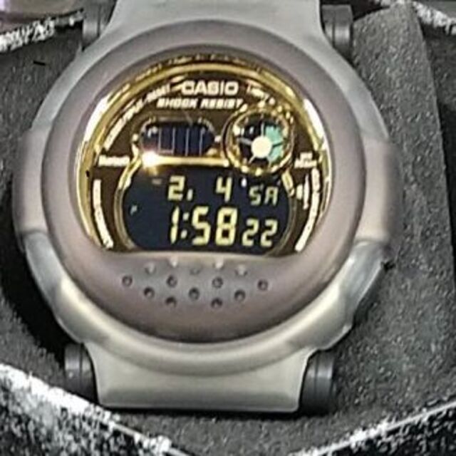 超人気モデル　カシオ　G-SHOCK　G-B001MVB-8JR