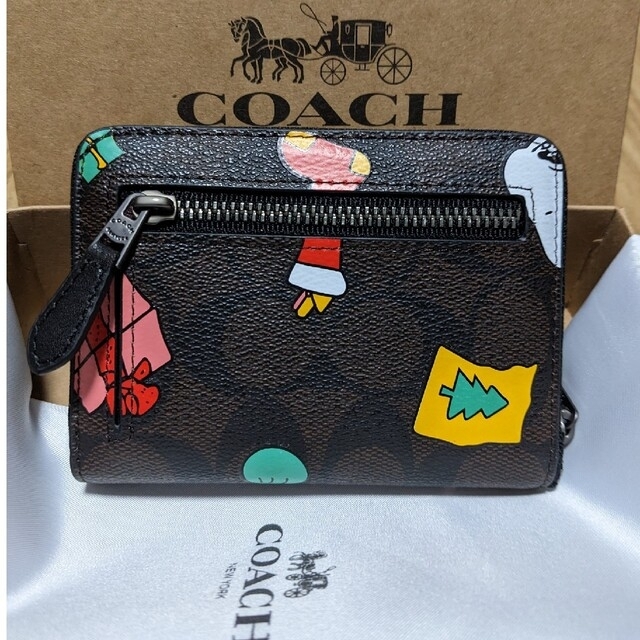 COACH(コーチ)のCOACH  折り財布　スヌーピー黒 レディースのファッション小物(財布)の商品写真
