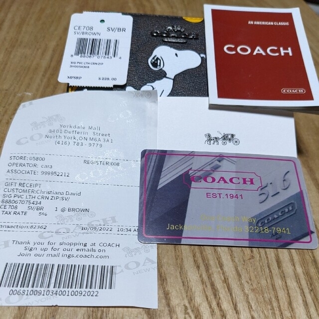 COACH(コーチ)のCOACH  折り財布　スヌーピー黒 レディースのファッション小物(財布)の商品写真