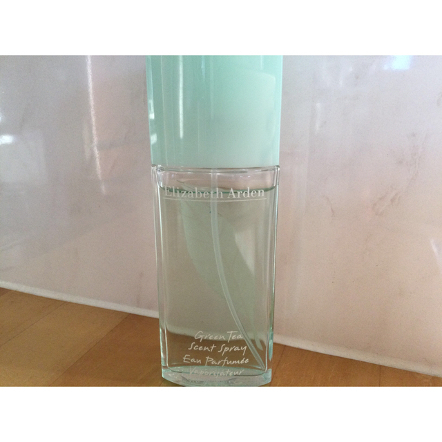 Elizabeth Arden(エリザベスアーデン)のElizabeth Arden グリーンティー　50ml コスメ/美容の香水(ユニセックス)の商品写真