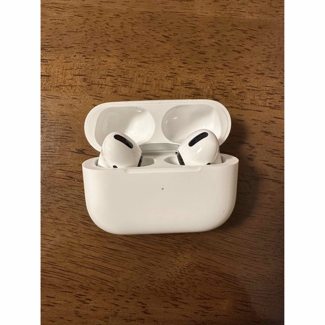 Apple(アップル)のApple AirPods Pro MWP22J/A スマホ/家電/カメラのオーディオ機器(ヘッドフォン/イヤフォン)の商品写真