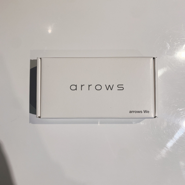 arrows we FCG01 ホワイト　新品スマートフォン本体