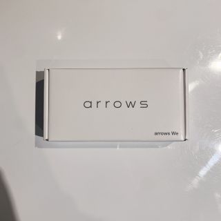 アローズ(arrows)のarrows we FCG01 ホワイト　新品(スマートフォン本体)