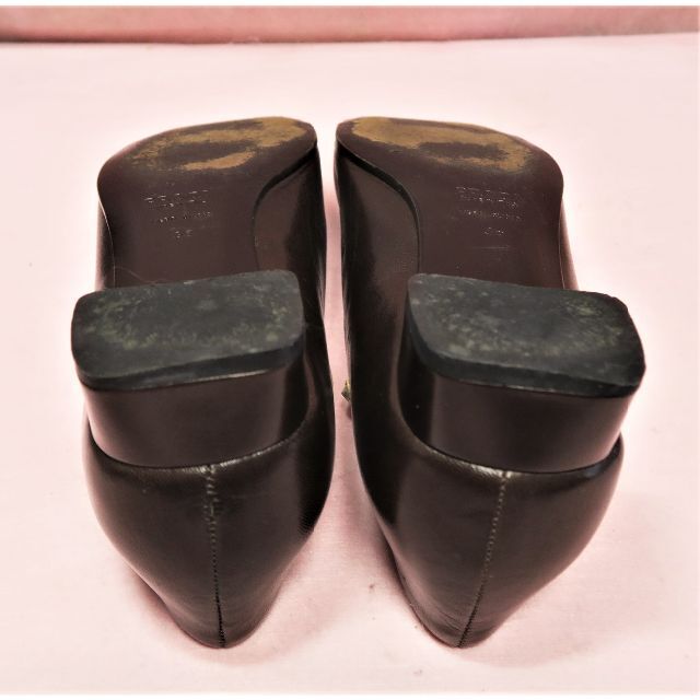 PRADA(プラダ)のプラダ　PRADA　靴　女性　パンプス　こげ茶　サイズ35　22ｃｍ　 レディースの靴/シューズ(ハイヒール/パンプス)の商品写真