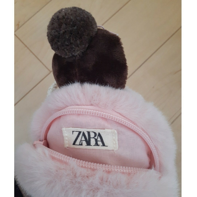 ZARA KIDS(ザラキッズ)の【新品】ZARA  Kids   ポシェット  ミニバッグ   人形ポーチ キッズ/ベビー/マタニティのこども用ファッション小物(その他)の商品写真