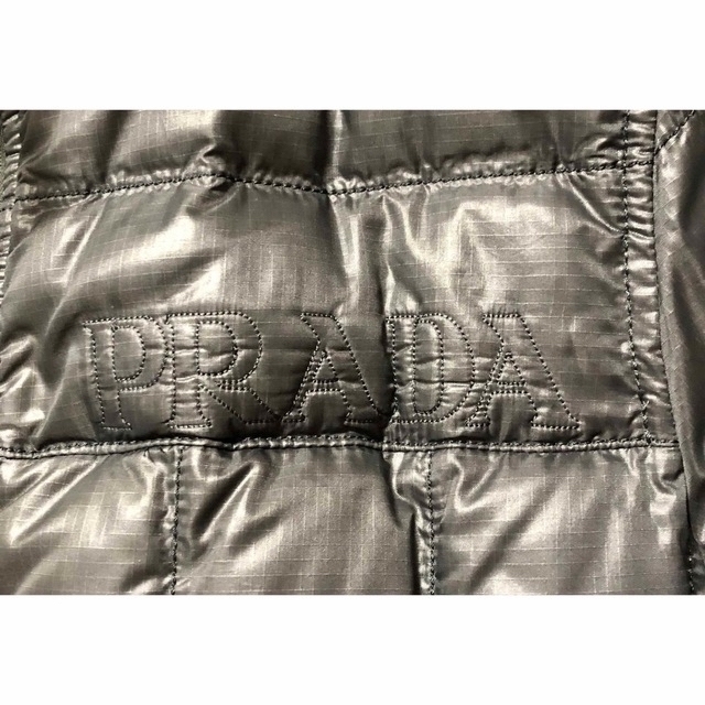 PRADA(プラダ)のPRADA ダウンジャケット 46 ブラック 黒 ショート丈　メンズ　MENS メンズのジャケット/アウター(ダウンジャケット)の商品写真