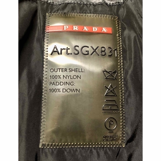 PRADA(プラダ)のPRADA ダウンジャケット 46 ブラック 黒 ショート丈　メンズ　MENS メンズのジャケット/アウター(ダウンジャケット)の商品写真