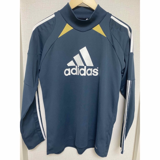 adidas(アディダス)のアディダス　長袖シャツ スポーツ/アウトドアのサッカー/フットサル(ウェア)の商品写真