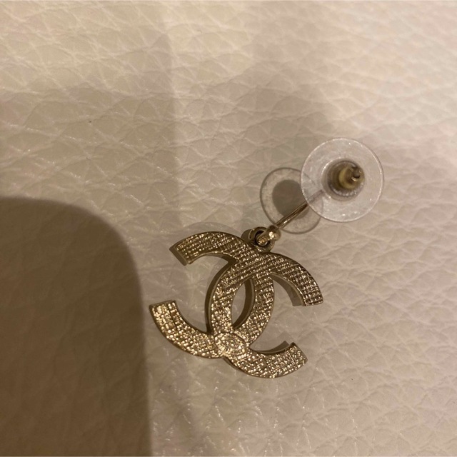 CHANEL(シャネル)のCHANEL 片耳ピアス レディースのアクセサリー(ピアス)の商品写真