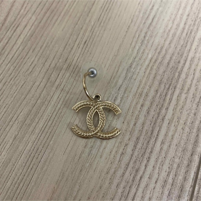 CHANEL(シャネル)のCHANEL 片耳ピアス レディースのアクセサリー(ピアス)の商品写真