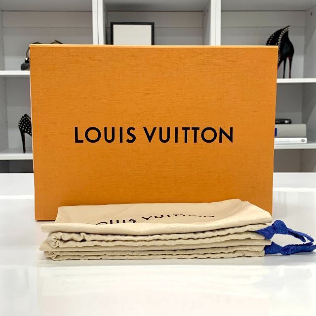 LOUIS VUITTON(ルイヴィトン)の5953 未使用 ヴィトン オルセーライン レザー ローファー ブラック レディースの靴/シューズ(ローファー/革靴)の商品写真