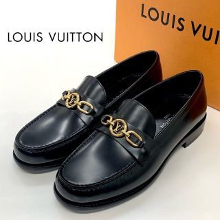 4609 ヴィトン レザー LV ファー チェーン ローファー ブラック