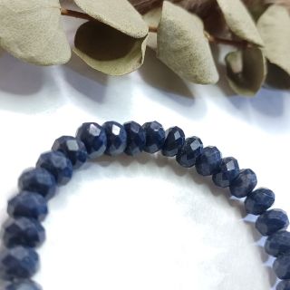 1点物】濃いボタンカット型サファイア 天然石ブレスレットの通販 by