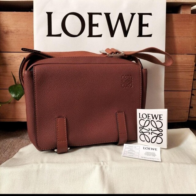 レビューを書けば送料当店負担】 LOEWE LOEWE/ロエベ ミリタリーメッセンジャーバッグ XS メッセンジャーバッグ