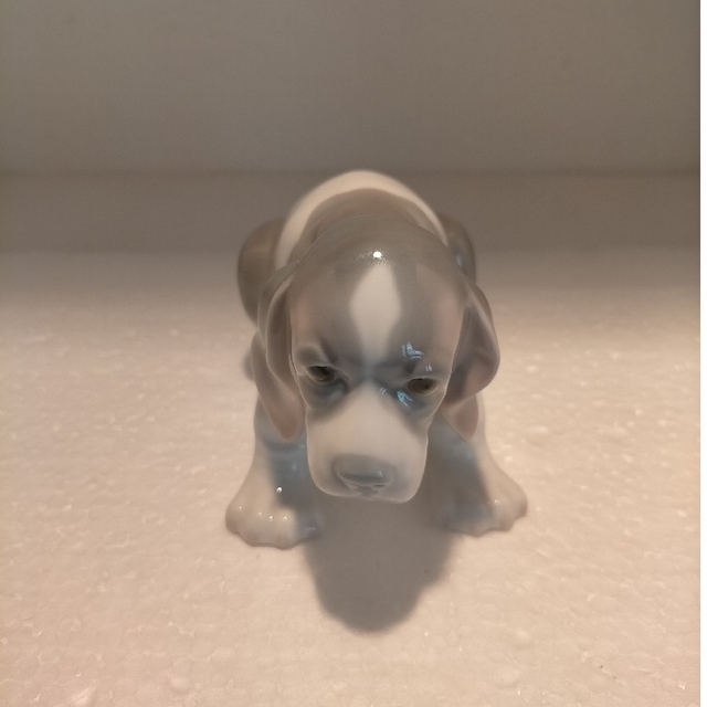 リヤドロ lladro 無邪気なビーグル犬 3体 流行のアイテム 10633円引き