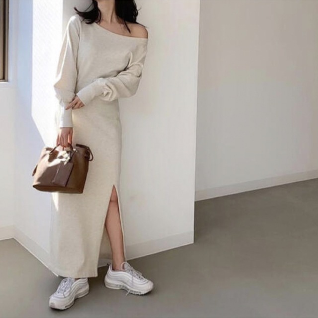 louren sweat slit onepiece ivory