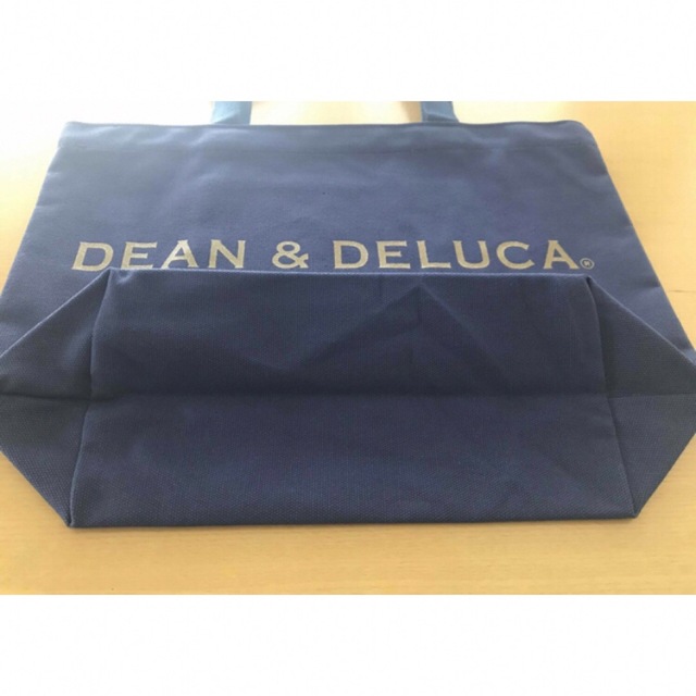 DEAN & DELUCA(ディーンアンドデルーカ)の新品　DEAN&DELUCA ディーン&デルーカ トートバッグ　ネイビー　 L レディースのバッグ(トートバッグ)の商品写真