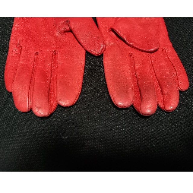 レディース / YURIE NITANI /赤色 /サイズ21 レディースのファッション小物(手袋)の商品写真