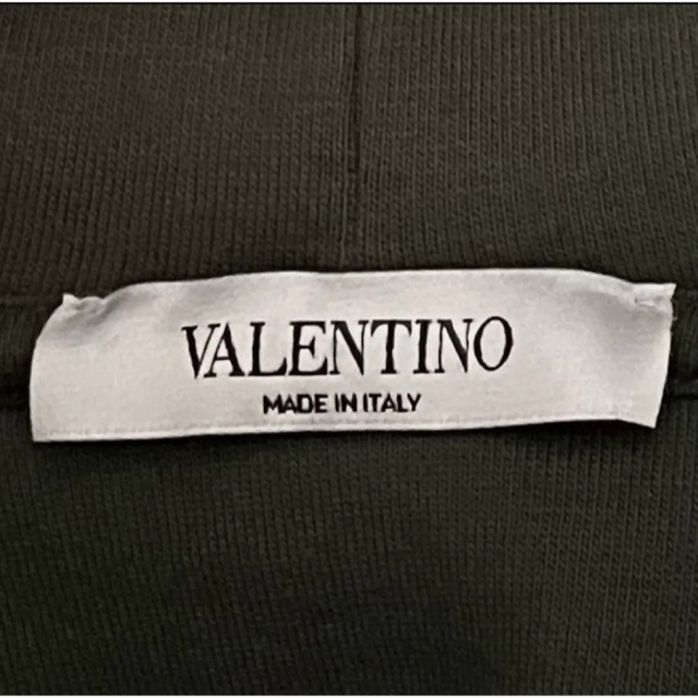 VALENTINO　ヴァレンティノ　プルオーバーパーカー　ビーズ刺繍　タグ付き