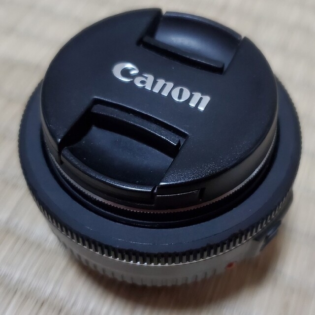 Canon(キヤノン)のEF40mm F2.8 STM スマホ/家電/カメラのカメラ(レンズ(単焦点))の商品写真