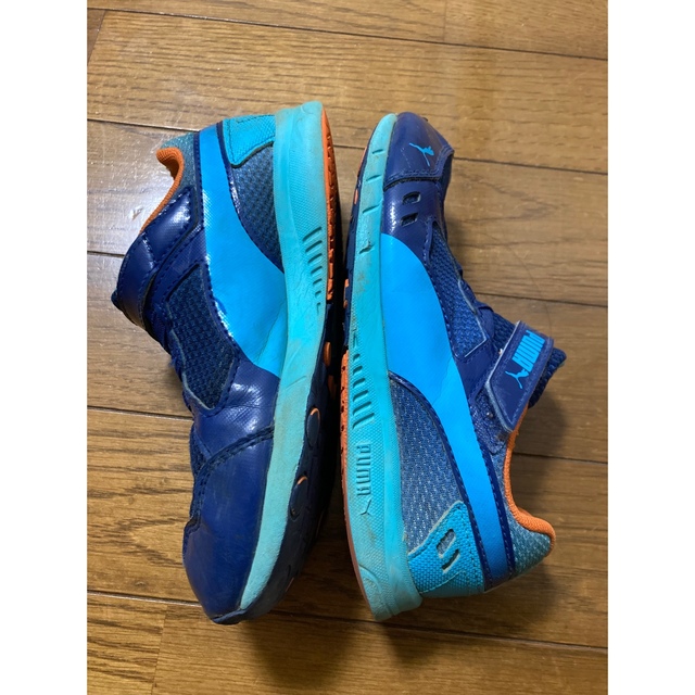 PUMA(プーマ)のプーマ　スニーカー　18.5cm キッズ/ベビー/マタニティのキッズ靴/シューズ(15cm~)(スニーカー)の商品写真