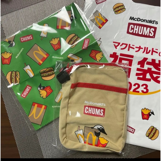 マクドナルド(マクドナルド)のマクドナルド福袋2023⭐︎CHUMS エンタメ/ホビーのコレクション(ノベルティグッズ)の商品写真