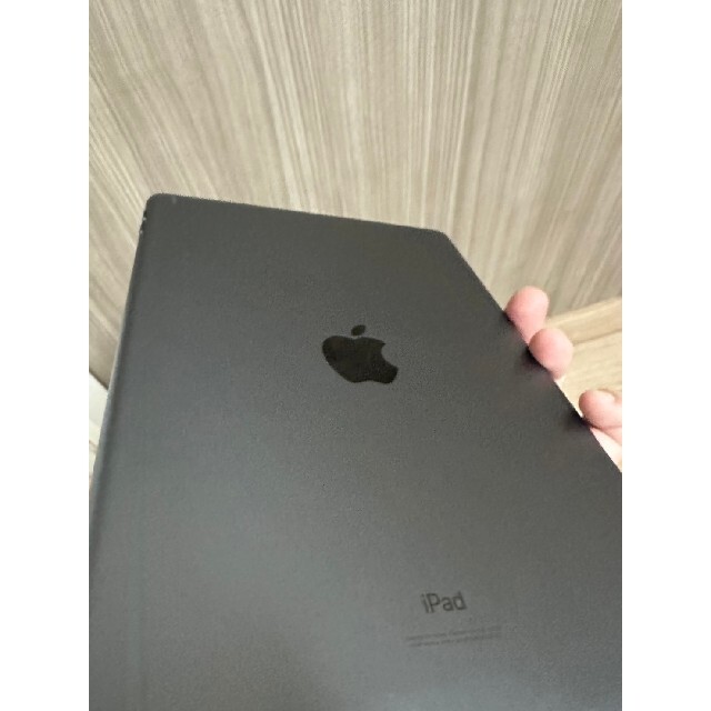 【超美品】iPad (第8世代) 32GB スペースグレー 1