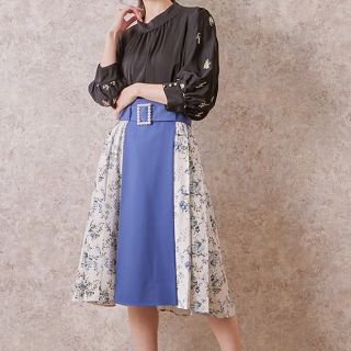 アクシーズファム(axes femme)のaxes シャビーシックフラワー柄スカート(ひざ丈スカート)