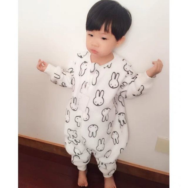 ミッフィーパジャマ　もこもこ　ふわふわ　ロンパース　カバーオール110 キッズ/ベビー/マタニティのキッズ服女の子用(90cm~)(パジャマ)の商品写真