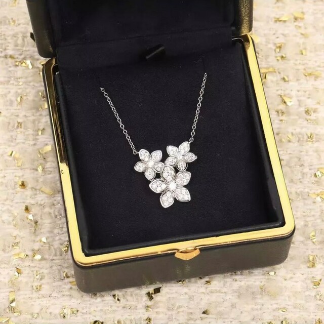 SALE！ワイルドフラワーダイヤモンドクラスターペンダント💎グラフ✨