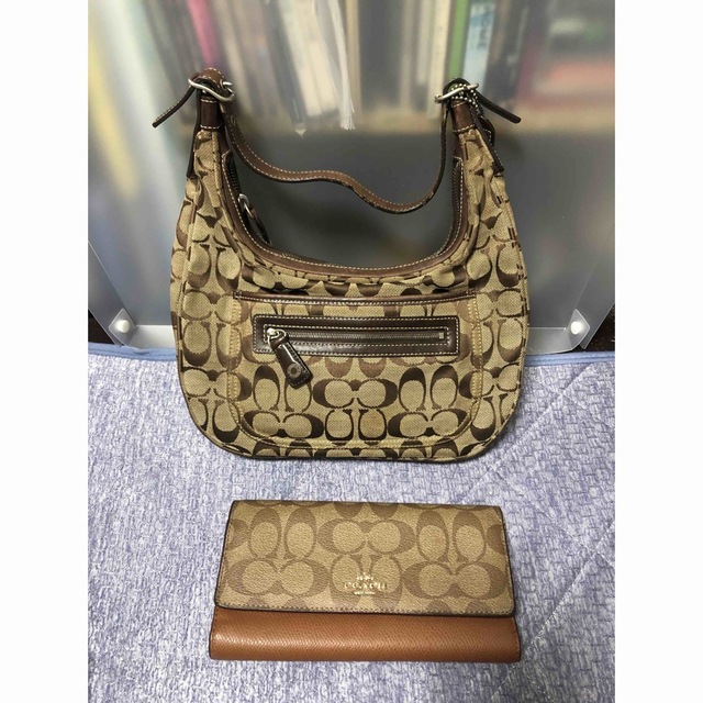 COACH(コーチ)のcoach 「コーチ」バックセット④ used品 レディースのバッグ(ショルダーバッグ)の商品写真