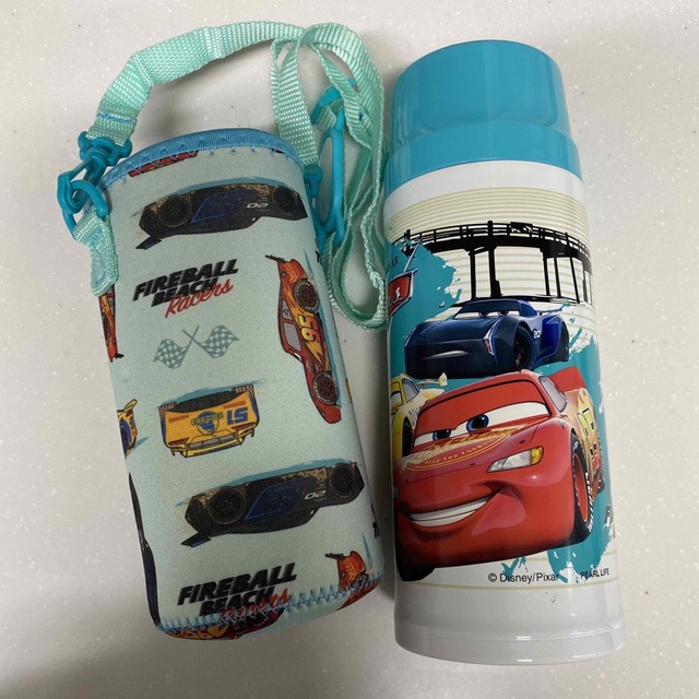 カーズ　Cars  ステンレス　水筒　コップ飲み　2way  600ml  キッズ/ベビー/マタニティの授乳/お食事用品(水筒)の商品写真